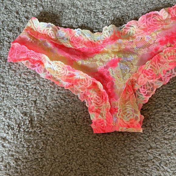 Pink - Picture 2 of 5